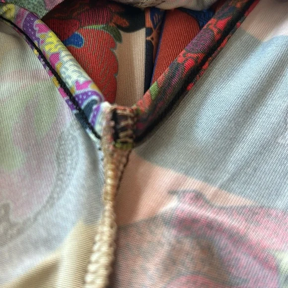 Save the Queen - Picture 9 of 10